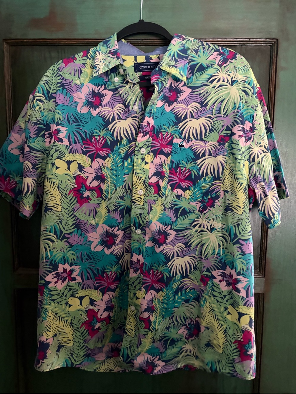 Crown and Ivy Men’s cotton floral print button down shirt